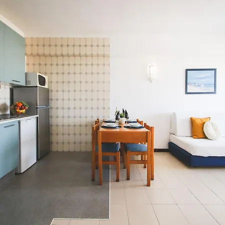 Apartment In Albufeira With Stunning Sea Views *